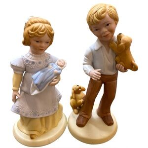 Vintage 1981 Avon Figurines Set Of 2 - Mother’s Love & Best Friends